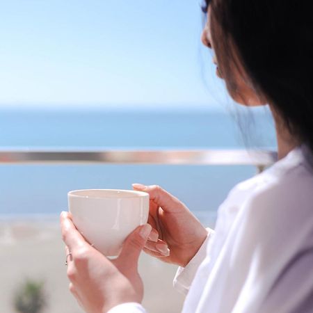 Hotel Frojd - Beach Front Resort Shëngjin Eksteriør billede