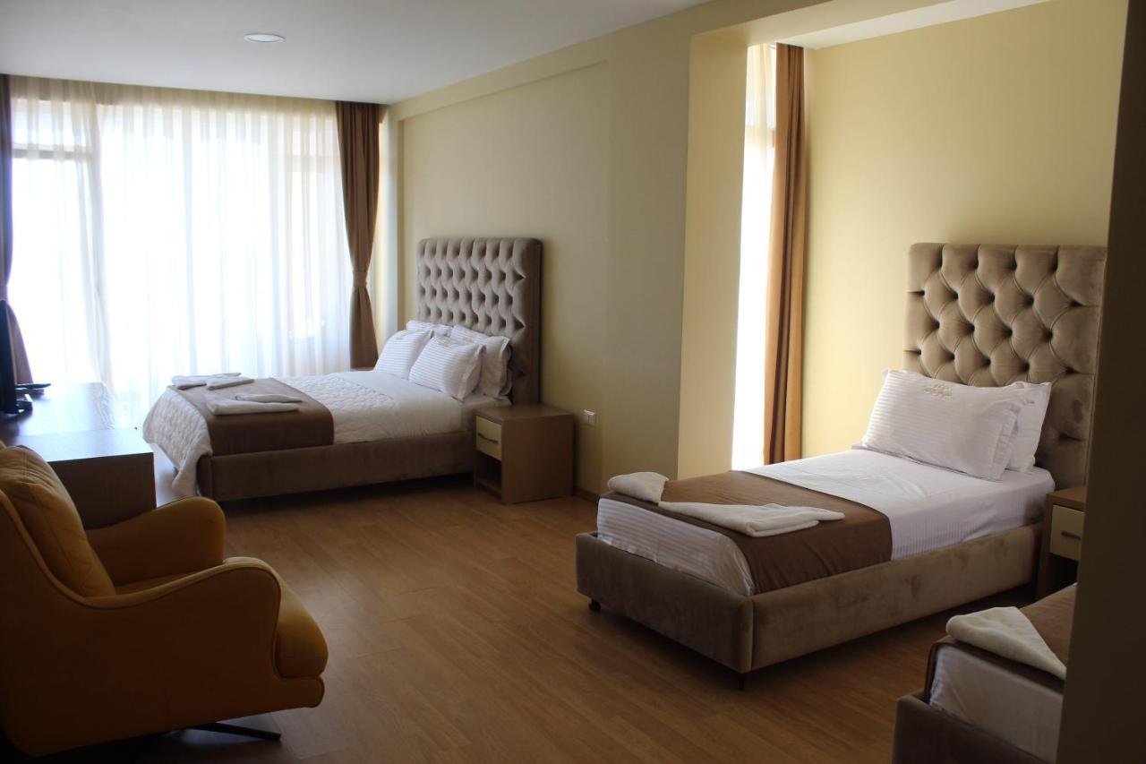 Hotel Frojd - Beach Front Resort Shëngjin Eksteriør billede