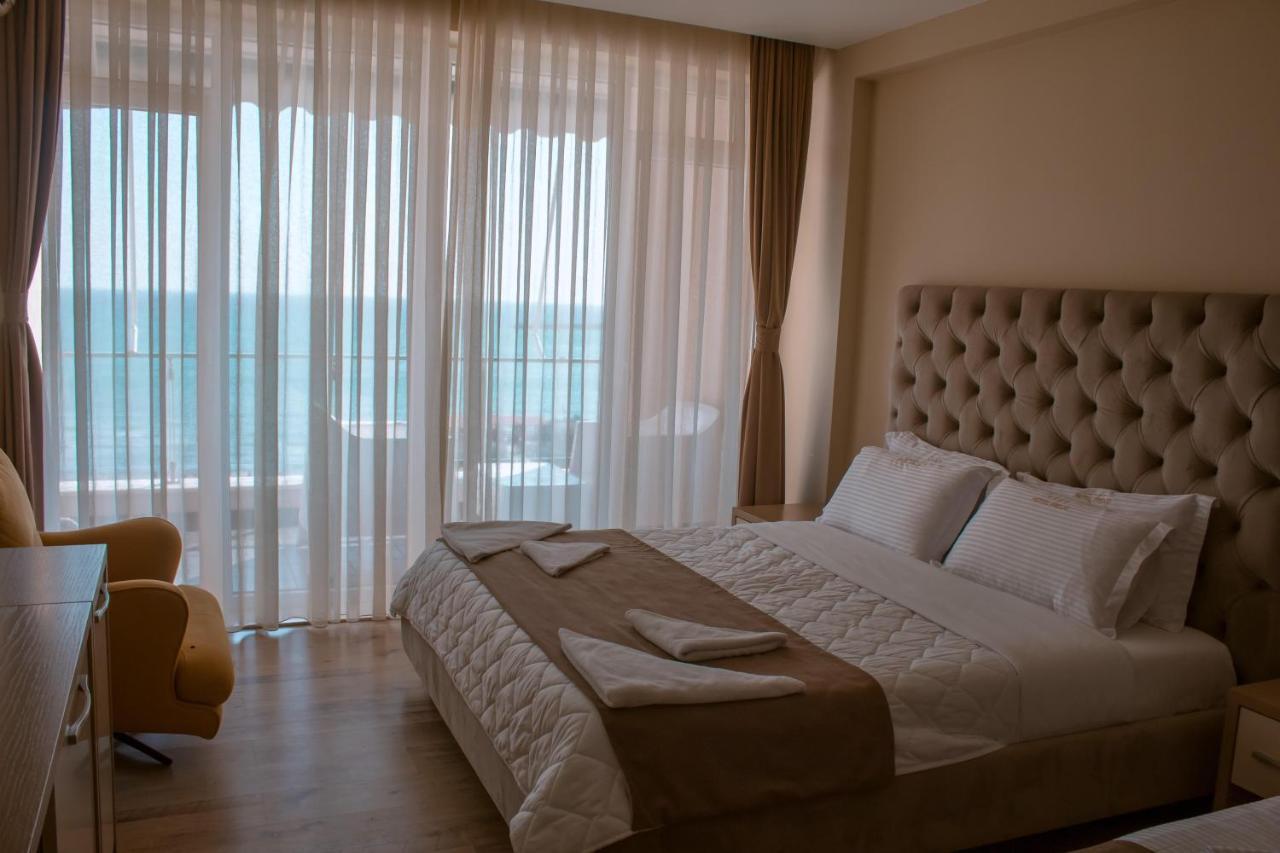 Hotel Frojd - Beach Front Resort Shëngjin Eksteriør billede