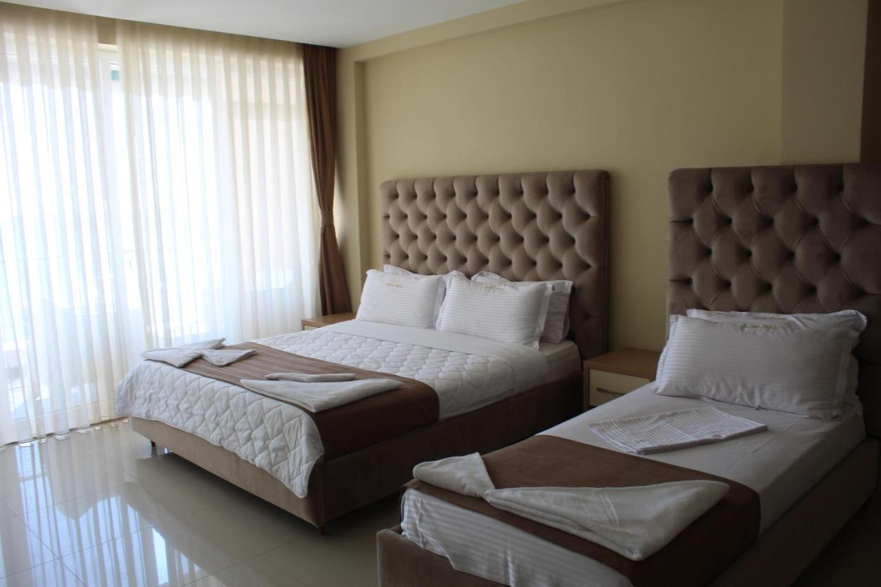 Hotel Frojd - Beach Front Resort Shëngjin Eksteriør billede