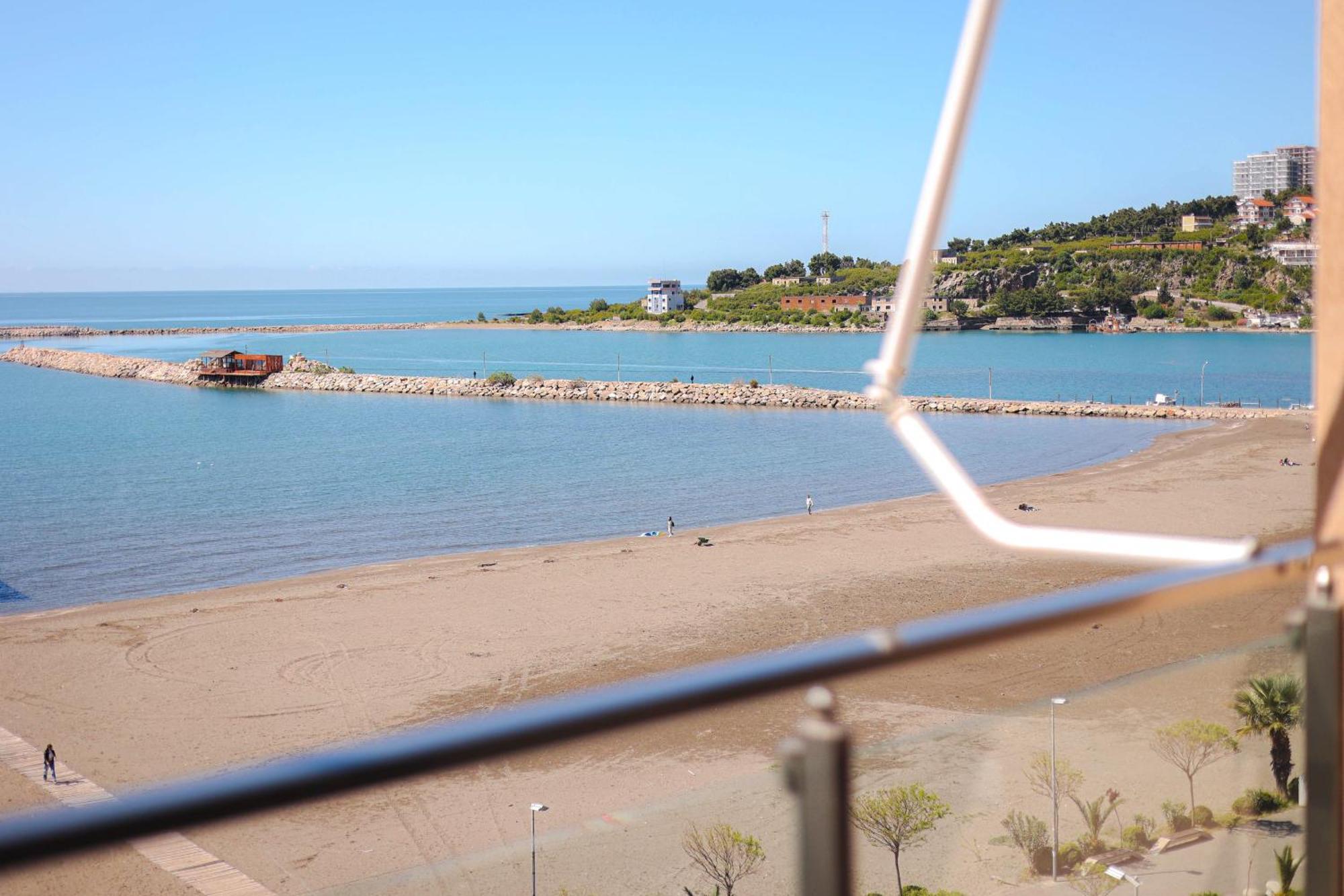 Hotel Frojd - Beach Front Resort Shëngjin Eksteriør billede
