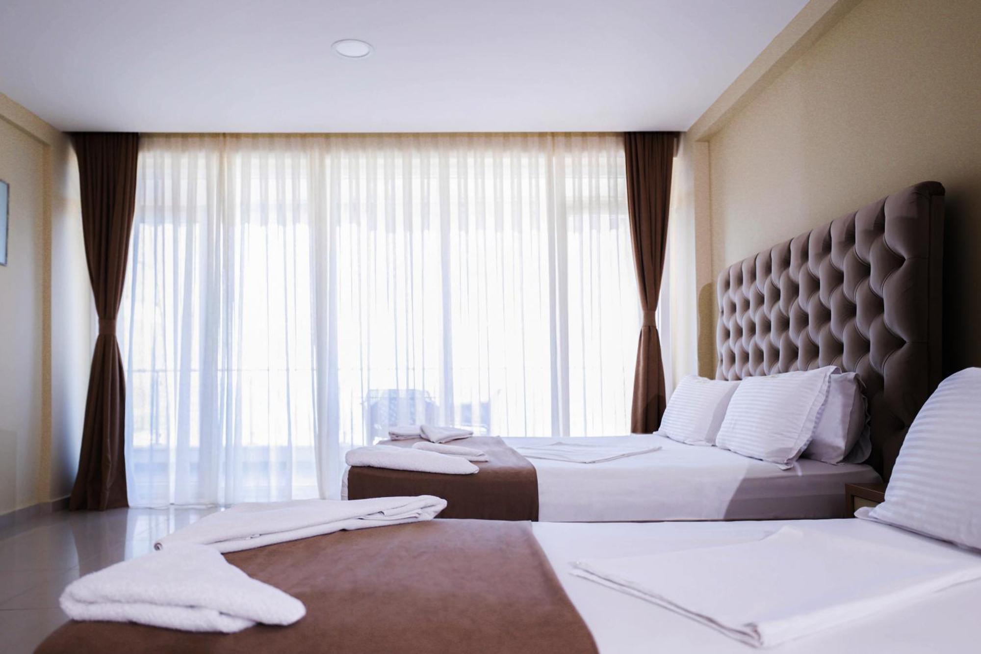 Hotel Frojd - Beach Front Resort Shëngjin Eksteriør billede