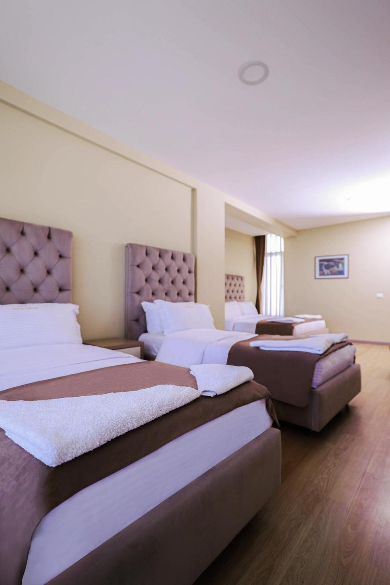Hotel Frojd - Beach Front Resort Shëngjin Eksteriør billede