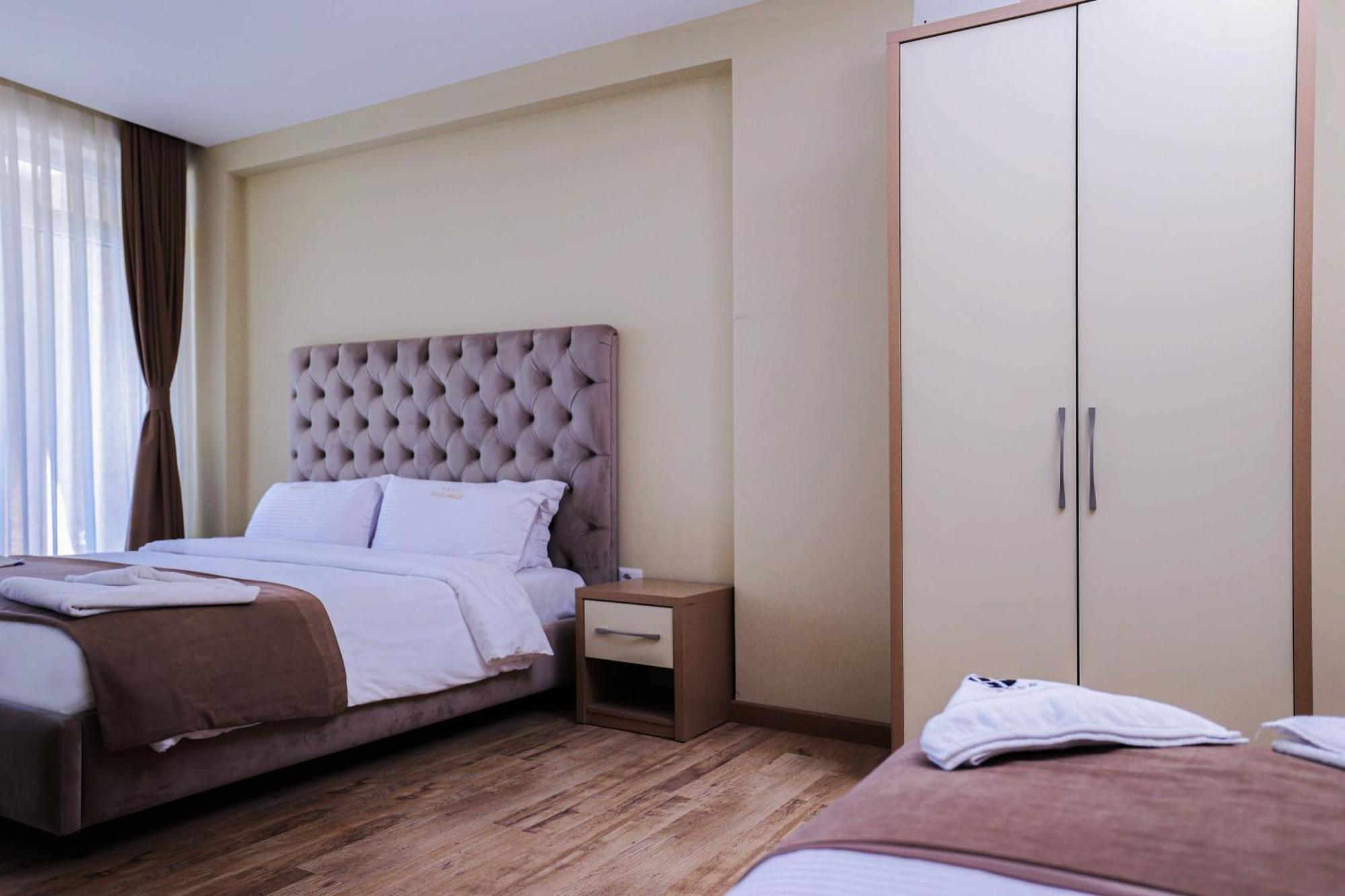Hotel Frojd - Beach Front Resort Shëngjin Eksteriør billede